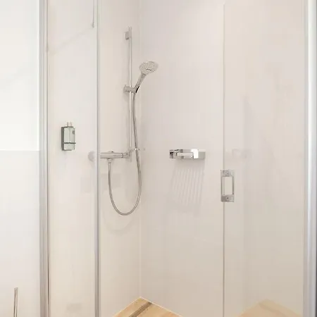 Stadthotel Oberndorf - 24h Self Check-in Terminal 3* Oberndorf bei Salzburg